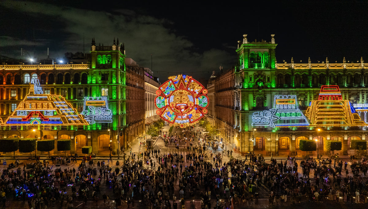 Fotografía aérea de festejos en el Zócalo de la Ciudad de México