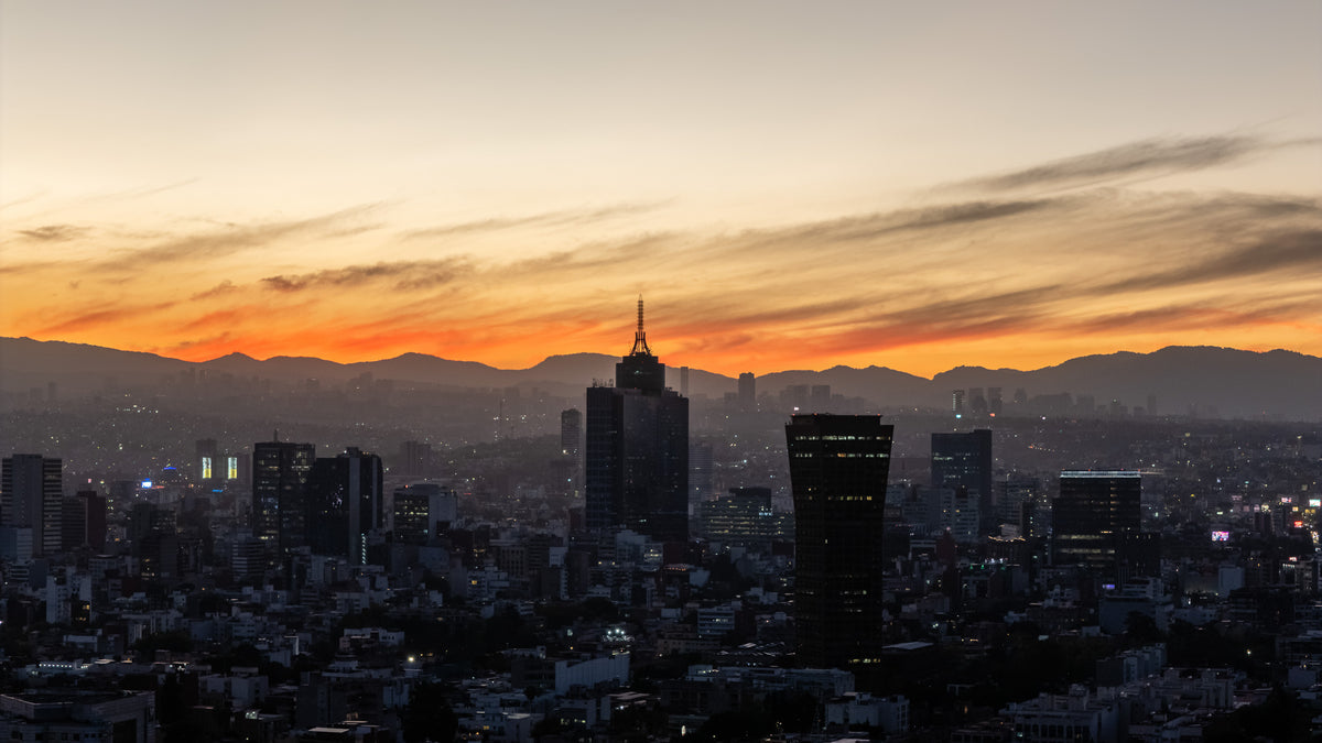 Fotografía aérea de un atardecer en la Ciudad de México